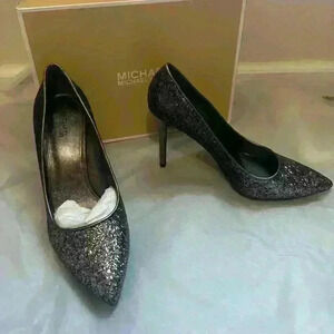 Michael Kors- Women’s Claire Pump Glitter Fabric Gunmetal Classic Heel Silver